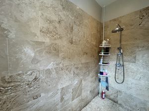 Photo 25- click for photo gallery